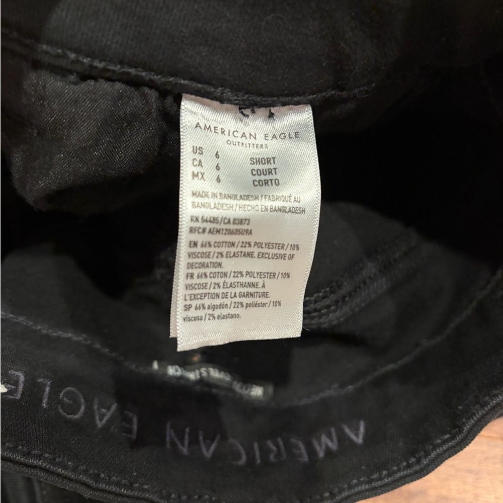 American Eagle Outfitters Black Ripped Skinny Jeans - Picture 4 of 4